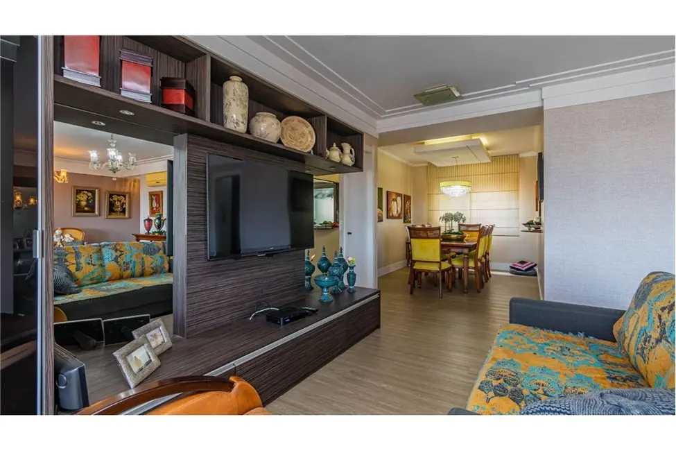 Apartamento com 3 quartos à venda, 120m2 em Menino Deus, Porto Alegre - RS - imagem 7 Foto 7 de Apartamento com 3 quartos à venda, 120m2 em Menino Deus, Porto Alegre - RS