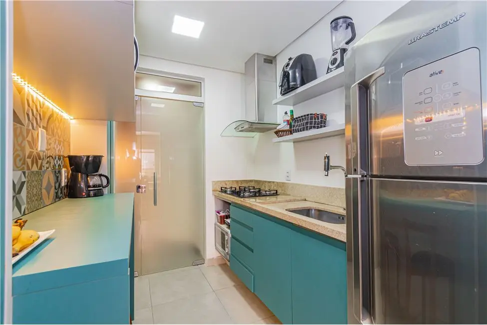 Apartamento com 2 quartos à venda, 60m2 em Menino Deus, Porto Alegre - RS - imagem 5 Foto 5 de Apartamento com 2 quartos à venda, 60m2 em Menino Deus, Porto Alegre - RS