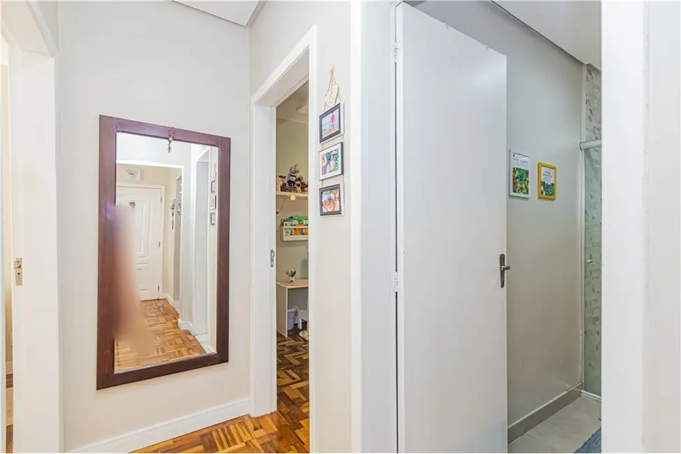 Apartamento com 2 quartos à venda, 60m2 em Menino Deus, Porto Alegre - RS - imagem 9 Foto 9 de Apartamento com 2 quartos à venda, 60m2 em Menino Deus, Porto Alegre - RS