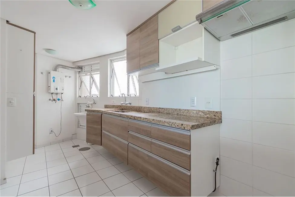 Apartamento com 3 quartos à venda, 90m2 em Azenha, Porto Alegre - RS - imagem 8 Foto 8 de Apartamento com 3 quartos à venda, 90m2 em Azenha, Porto Alegre - RS