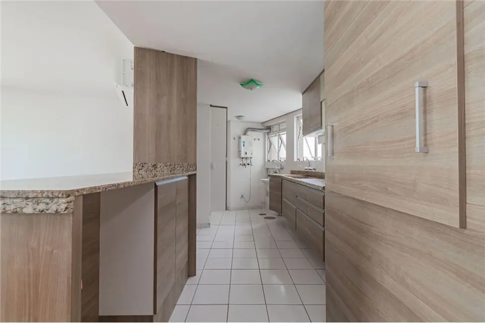 Apartamento com 3 quartos à venda, 90m2 em Azenha, Porto Alegre - RS - imagem 7 Foto 7 de Apartamento com 3 quartos à venda, 90m2 em Azenha, Porto Alegre - RS