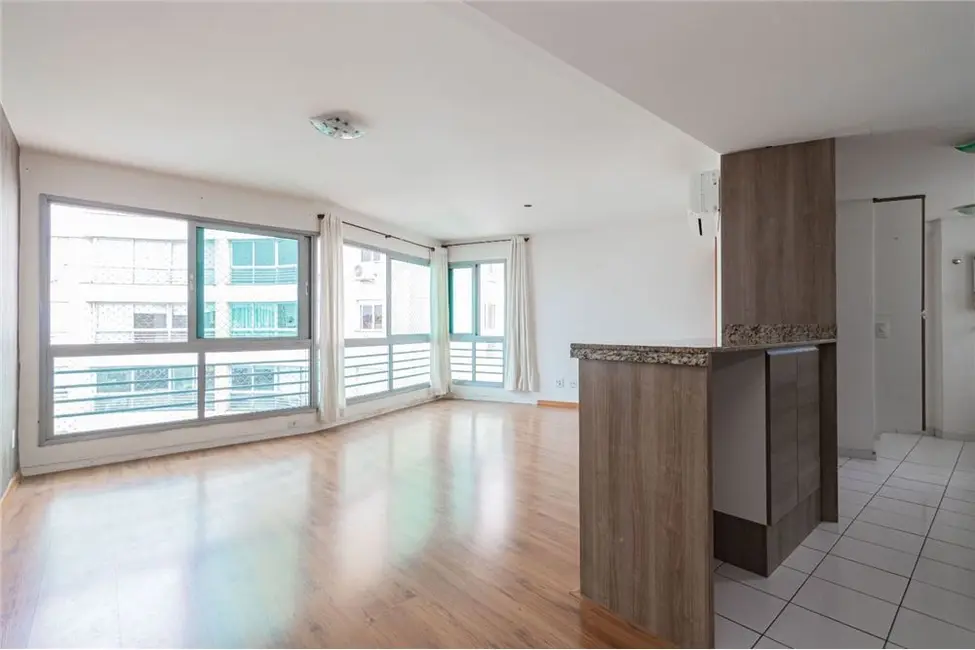 Apartamento com 3 quartos à venda, 90m2 em Azenha, Porto Alegre - RS - imagem 4 Foto 4 de Apartamento com 3 quartos à venda, 90m2 em Azenha, Porto Alegre - RS