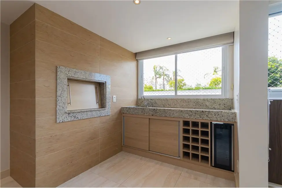 Apartamento com 3 quartos à venda, 120m2 em Menino Deus, Porto Alegre - RS - imagem 6 Foto 6 de Apartamento com 3 quartos à venda, 120m2 em Menino Deus, Porto Alegre - RS