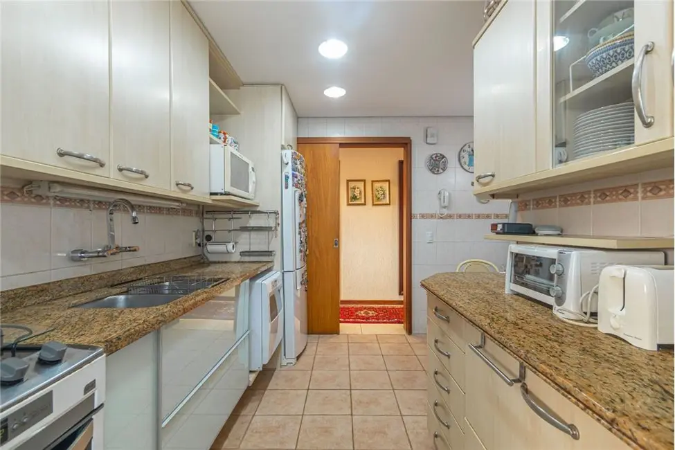 Apartamento com 3 quartos à venda, 157m2 em Menino Deus, Porto Alegre - RS - imagem 3 Foto 3 de Apartamento com 3 quartos à venda, 157m2 em Menino Deus, Porto Alegre - RS