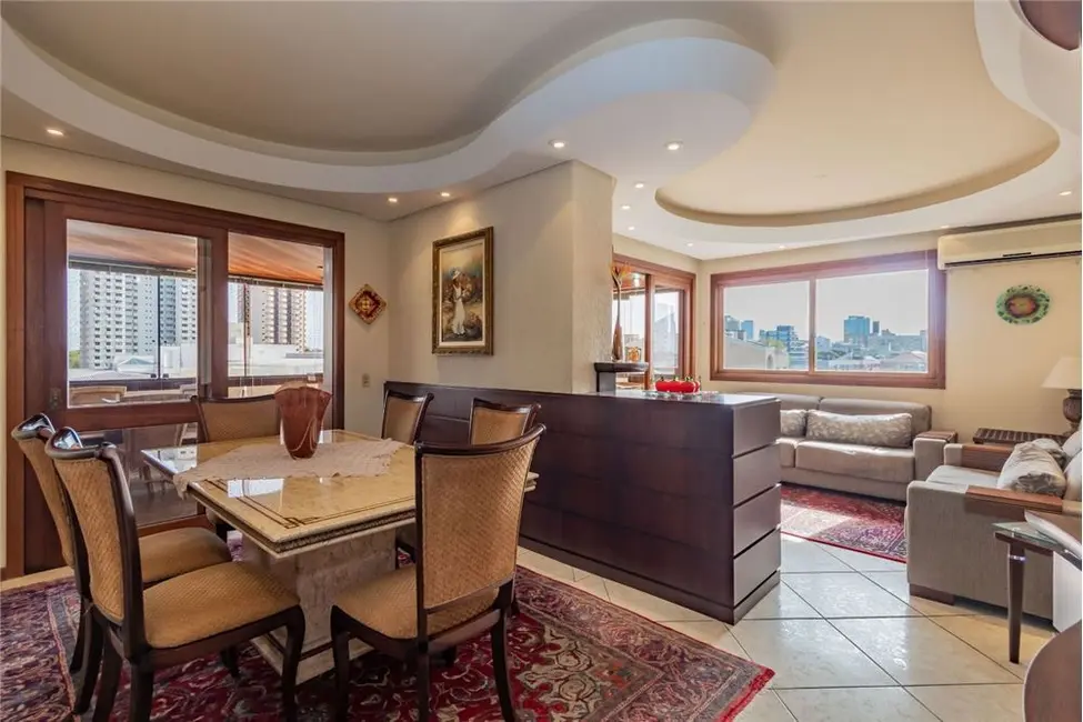 Apartamento com 3 quartos à venda, 157m2 em Menino Deus, Porto Alegre - RS - imagem 4 Foto 4 de Apartamento com 3 quartos à venda, 157m2 em Menino Deus, Porto Alegre - RS