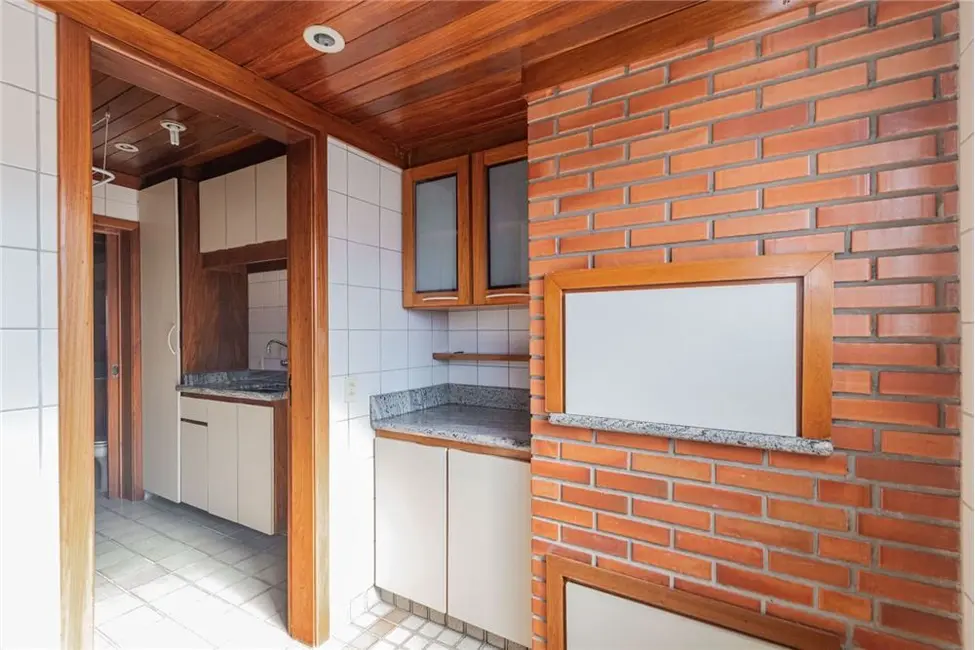 Apartamento com 2 quartos à venda, 87m2 em Centro Histórico, Porto Alegre - RS - imagem 7 Foto 7 de Apartamento com 2 quartos à venda, 87m2 em Centro Histórico, Porto Alegre - RS