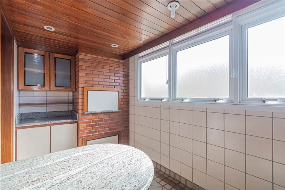 Apartamento com 2 quartos à venda, 87m2 em Centro Histórico, Porto Alegre - RS - imagem 6 Foto 6 de Apartamento com 2 quartos à venda, 87m2 em Centro Histórico, Porto Alegre - RS