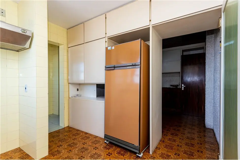 Apartamento com 3 quartos à venda, 169m2 em Independência, Porto Alegre - RS - imagem 9 Foto 9 de Apartamento com 3 quartos à venda, 169m2 em Independência, Porto Alegre - RS