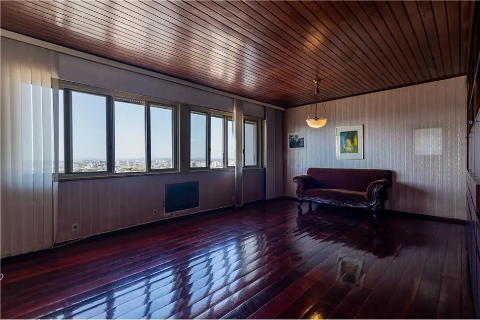 Apartamento com 3 quartos à venda, 169m2 em Independência, Porto Alegre - RS - imagem 5 Foto 5 de Apartamento com 3 quartos à venda, 169m2 em Independência, Porto Alegre - RS