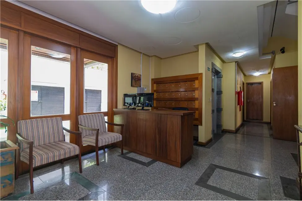 Apartamento com 2 quartos à venda, 62m2 em Petrópolis, Porto Alegre - RS - imagem 5 Foto 5 de Apartamento com 2 quartos à venda, 62m2 em Petrópolis, Porto Alegre - RS