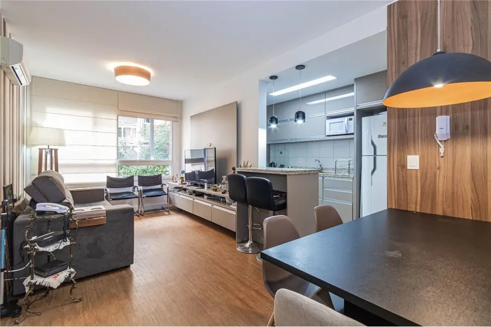 Foto 3 de Apartamento com 2 quartos à venda, 66m2 em Auxiliadora, Porto Alegre - RS