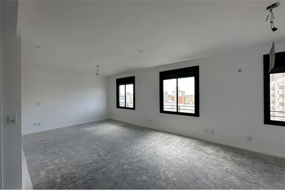 Foto 2 de Apartamento com 1 quarto à venda, 43m2 em Auxiliadora, Porto Alegre - RS