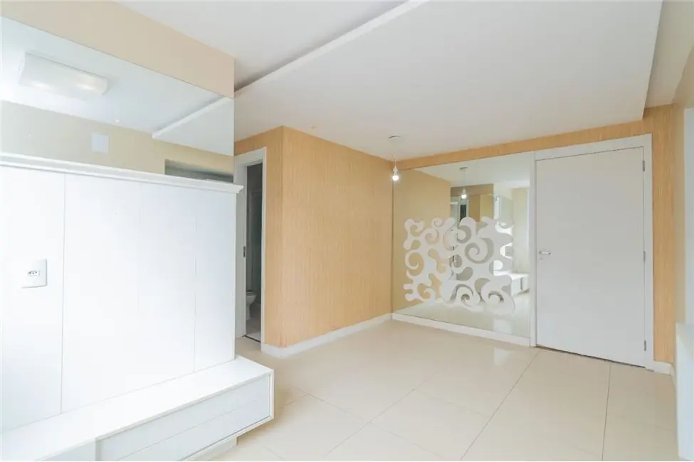 Foto 1 de Apartamento com 2 quartos à venda, 48m2 em Jardim Itu, Porto Alegre - RS