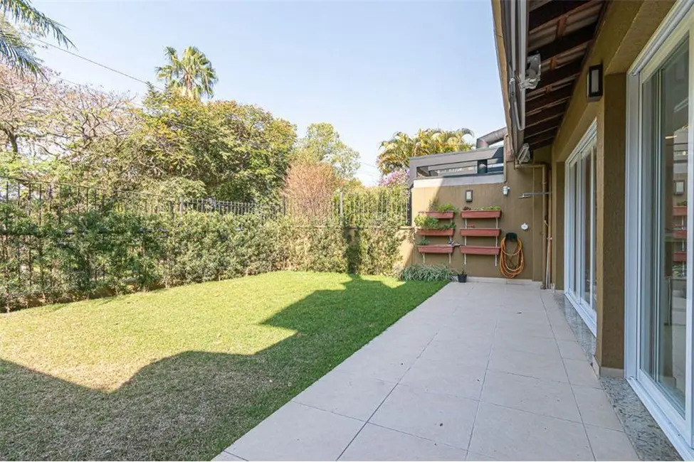 Casa com 3 quartos à venda, 324m2 em Três Figueiras, Porto Alegre - RS - imagem 9 Foto 9 de Casa com 3 quartos à venda, 324m2 em Três Figueiras, Porto Alegre - RS