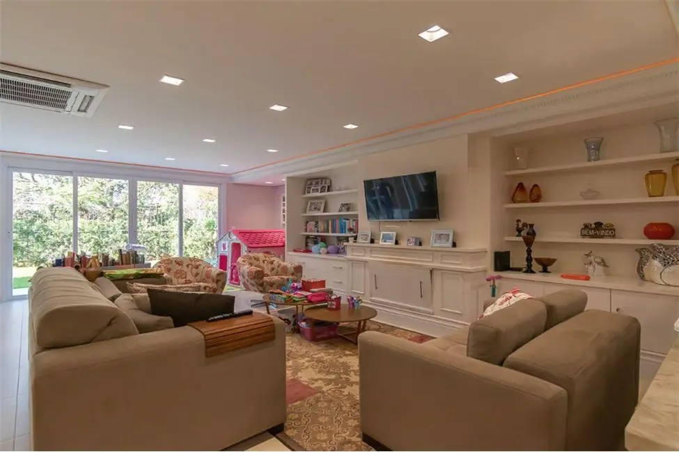 Casa com 3 quartos à venda, 324m2 em Três Figueiras, Porto Alegre - RS - imagem 3 Foto 3 de Casa com 3 quartos à venda, 324m2 em Três Figueiras, Porto Alegre - RS