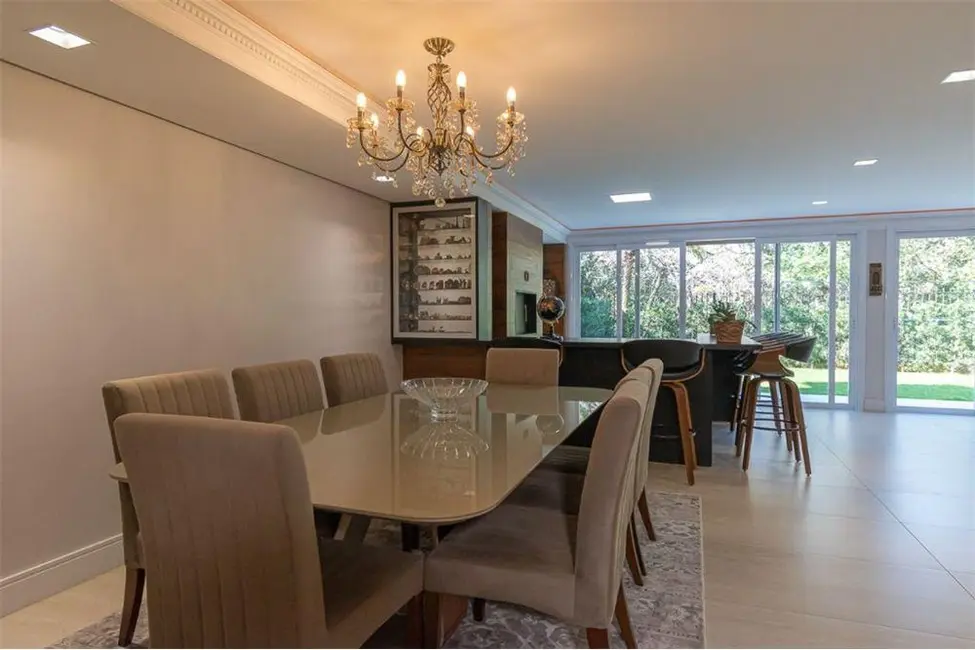 Casa com 3 quartos à venda, 324m2 em Três Figueiras, Porto Alegre - RS - imagem 5 Foto 5 de Casa com 3 quartos à venda, 324m2 em Três Figueiras, Porto Alegre - RS