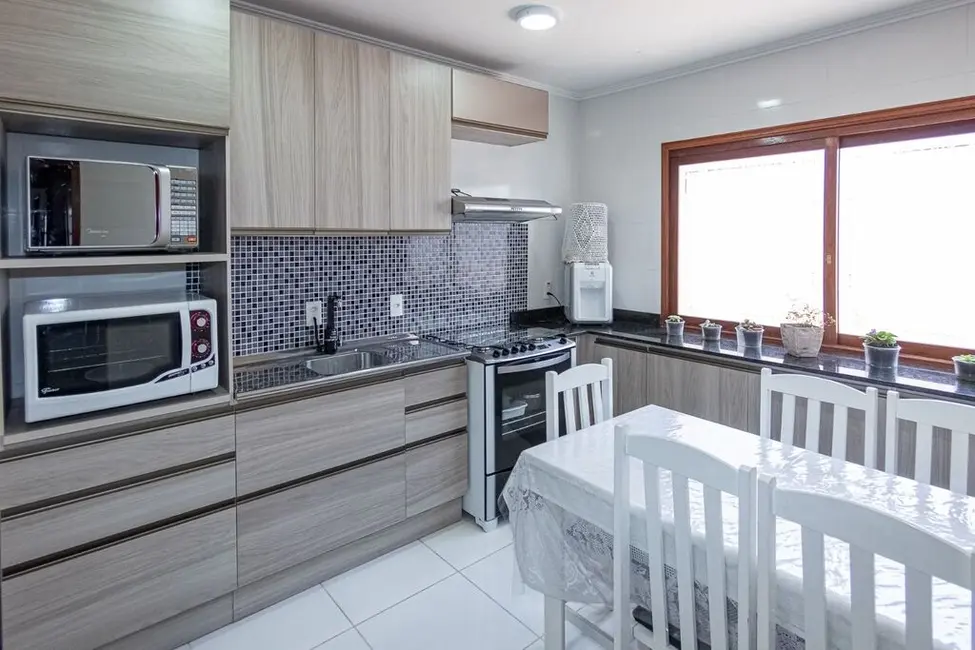 Casa com 2 quartos à venda, 94m2 em Rubem Berta, Porto Alegre - RS - imagem 9 Foto 9 de Casa com 2 quartos à venda, 94m2 em Rubem Berta, Porto Alegre - RS