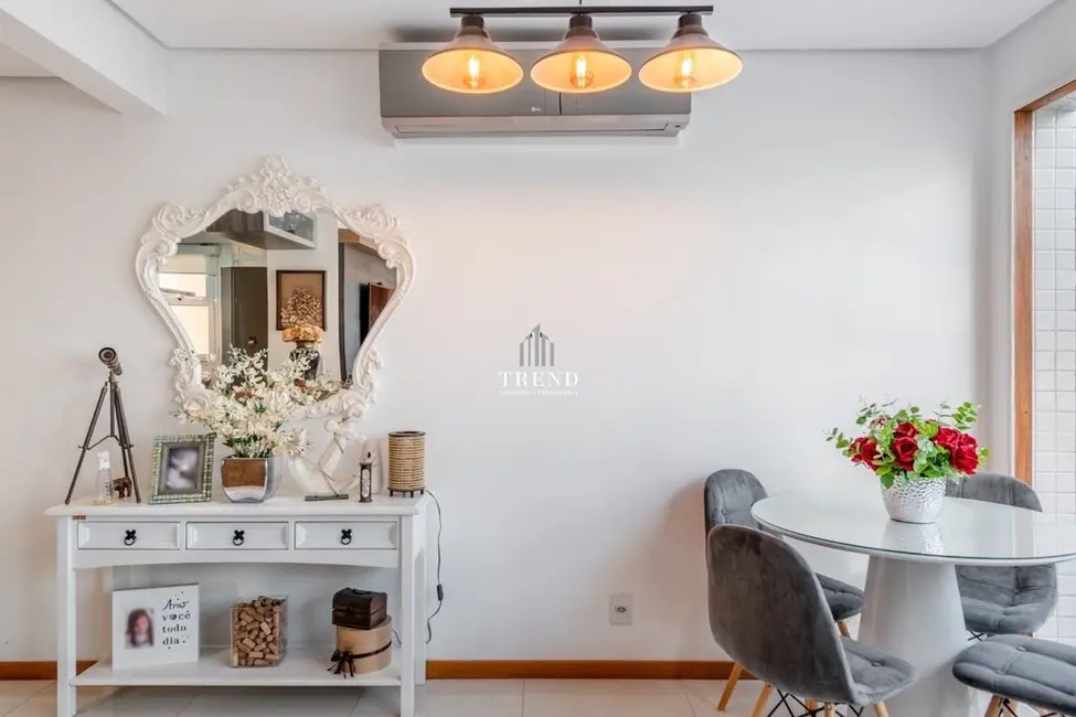 Foto 9 de Apartamento com 2 quartos à venda, 70m2 em Santana, Porto Alegre - RS