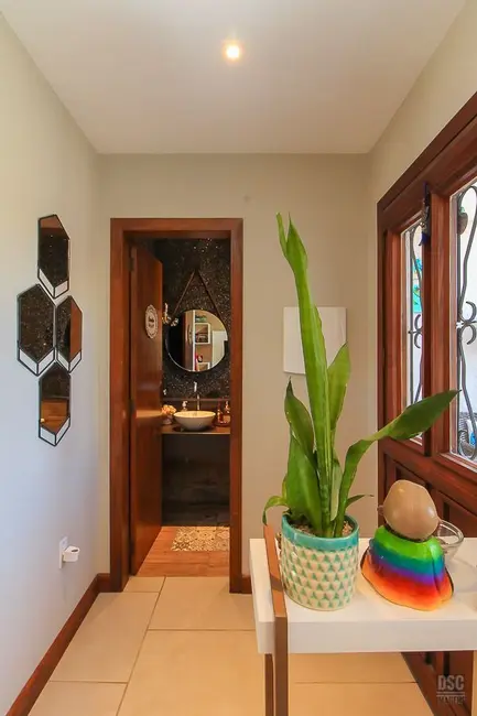 Casa de Condomínio com 3 quartos à venda, 152m2 em Espírito Santo, Porto Alegre - RS - imagem 6 Foto 6 de Casa de Condomínio com 3 quartos à venda, 152m2 em Espírito Santo, Porto Alegre - RS