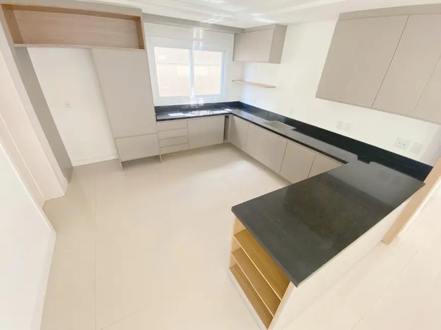 Casa de Condomínio com 4 quartos à venda, 295m2 em São Vicente, Gravatai - RS - imagem 7 Foto 7 de Casa de Condomínio com 4 quartos à venda, 295m2 em São Vicente, Gravatai - RS