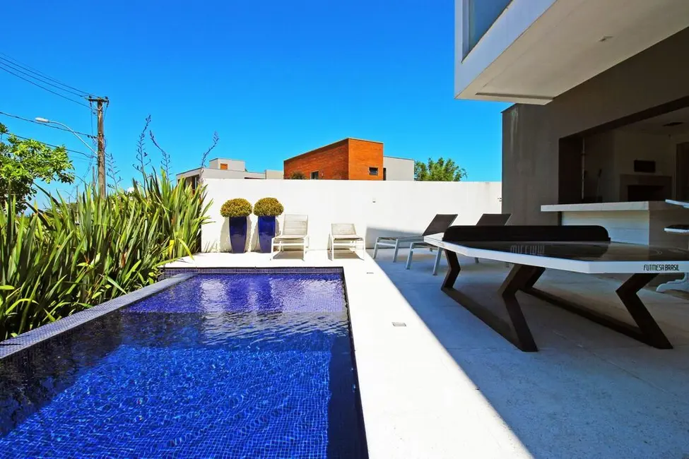 Foto 3 de Casa de Condomínio com 4 quartos à venda, 341m2 em Vila Nova, Porto Alegre - RS