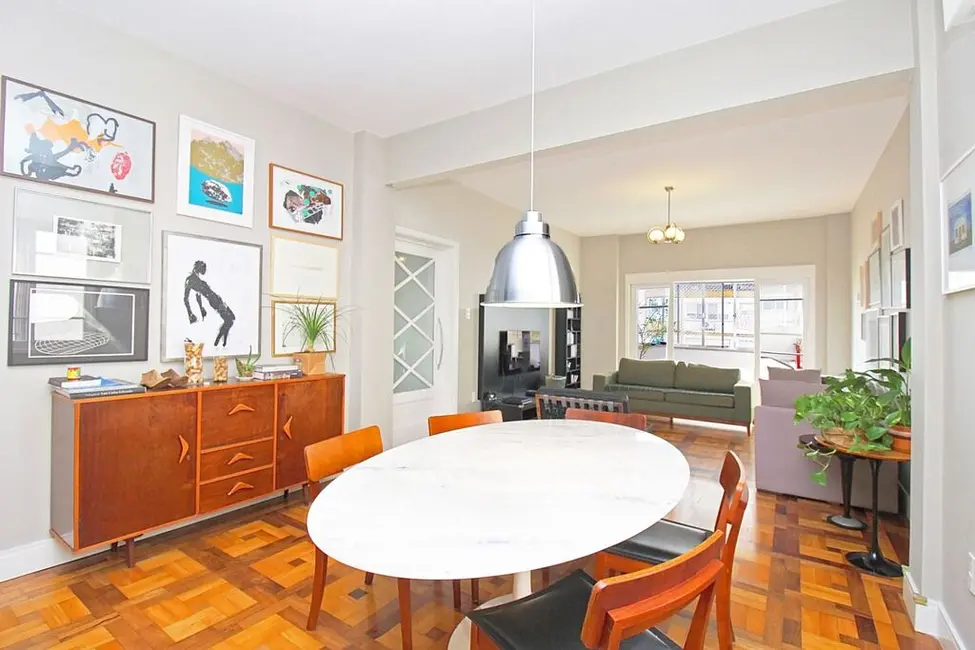 Apartamento com 3 quartos à venda, 140m2 em Centro Histórico, Porto Alegre - RS - imagem 5 Foto 5 de Apartamento com 3 quartos à venda, 140m2 em Centro Histórico, Porto Alegre - RS