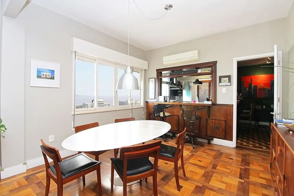 Apartamento com 3 quartos à venda, 140m2 em Centro Histórico, Porto Alegre - RS - imagem 7 Foto 7 de Apartamento com 3 quartos à venda, 140m2 em Centro Histórico, Porto Alegre - RS