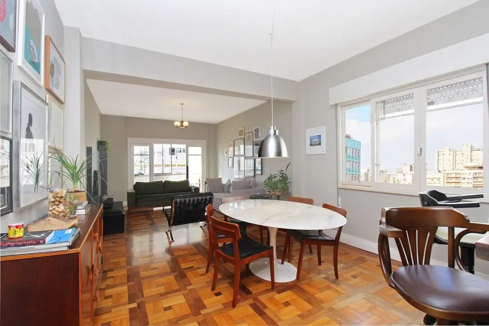 Apartamento com 3 quartos à venda, 140m2 em Centro Histórico, Porto Alegre - RS - imagem 6 Foto 6 de Apartamento com 3 quartos à venda, 140m2 em Centro Histórico, Porto Alegre - RS