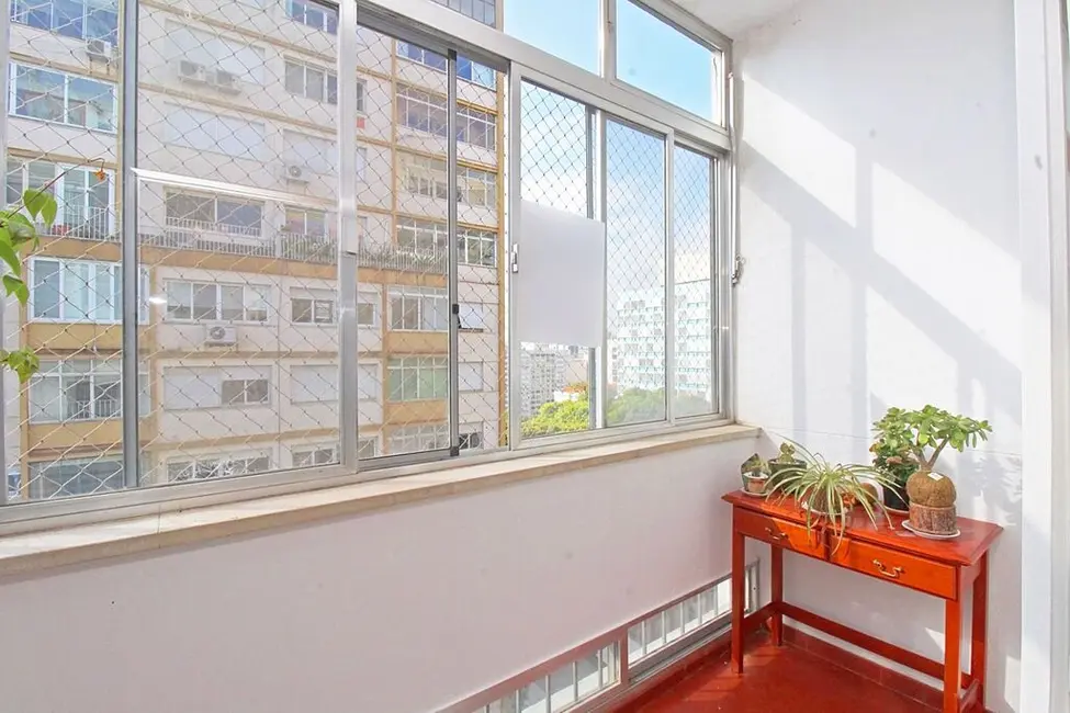 Apartamento com 3 quartos à venda, 140m2 em Centro Histórico, Porto Alegre - RS - imagem 8 Foto 8 de Apartamento com 3 quartos à venda, 140m2 em Centro Histórico, Porto Alegre - RS