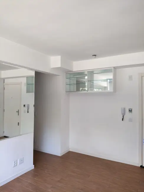 Apartamento com 2 quartos à venda, 50m2 em Azenha, Porto Alegre - RS - imagem 4 Foto 4 de Apartamento com 2 quartos à venda, 50m2 em Azenha, Porto Alegre - RS