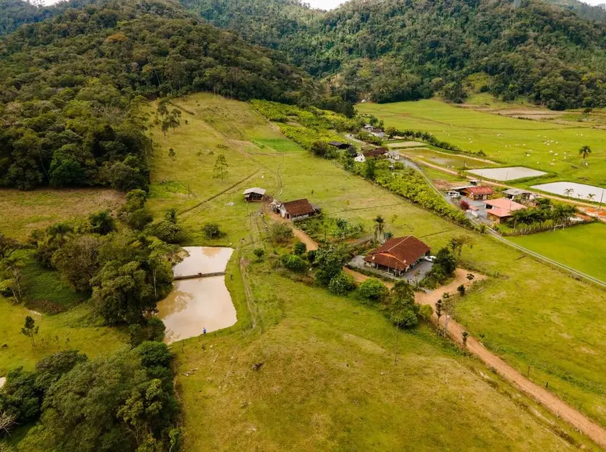 Foto 2 de Fazenda / Haras à venda, 140m2 em Rio Dos Cedros - SC