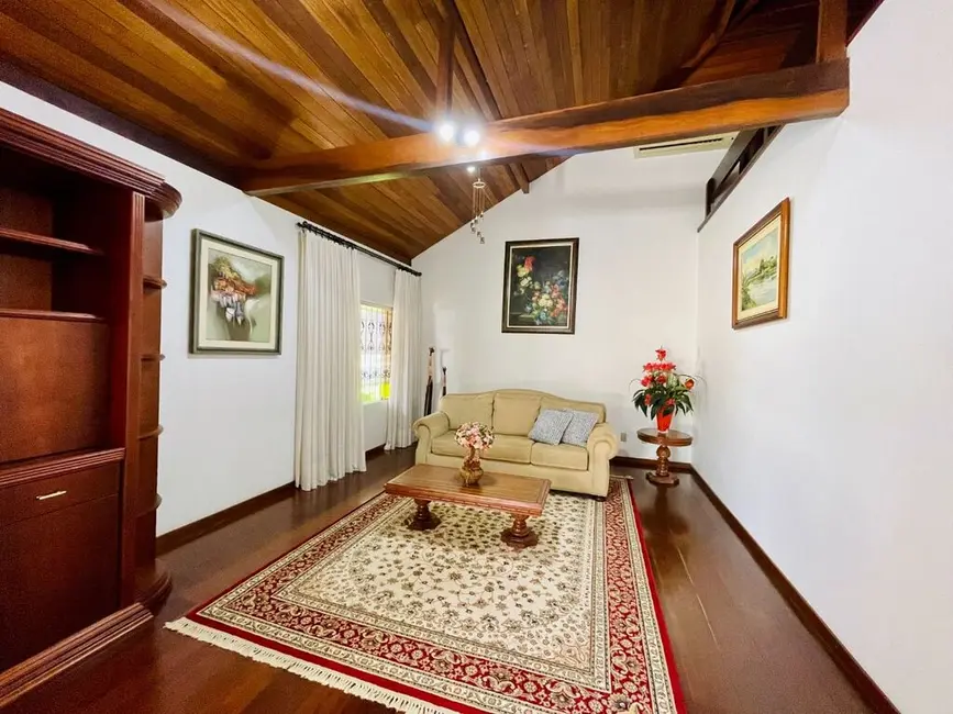 Casa de Condomínio com 3 quartos à venda, 298m2 em Velha, Blumenau - SC - imagem 5 Foto 5 de Casa de Condomínio com 3 quartos à venda, 298m2 em Velha, Blumenau - SC
