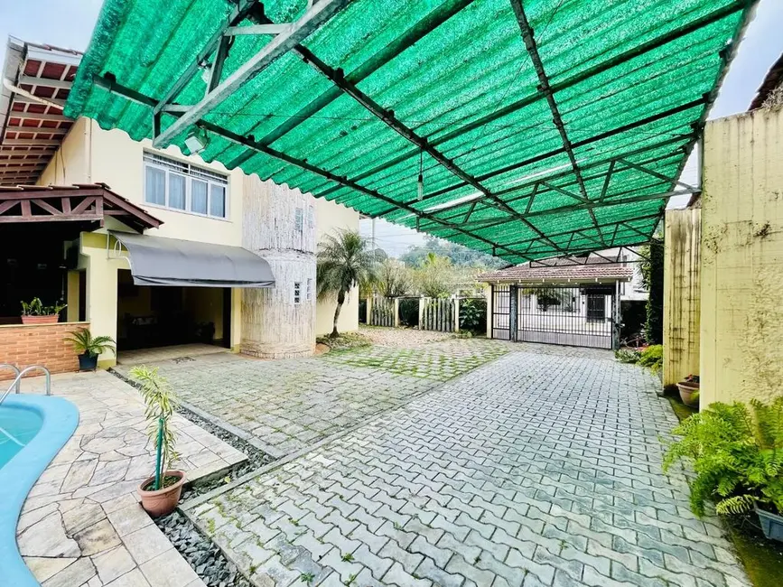 Casa com 5 quartos à venda, 240m2 em Itoupava Central, Blumenau - SC - imagem 5 Foto 5 de Casa com 5 quartos à venda, 240m2 em Itoupava Central, Blumenau - SC