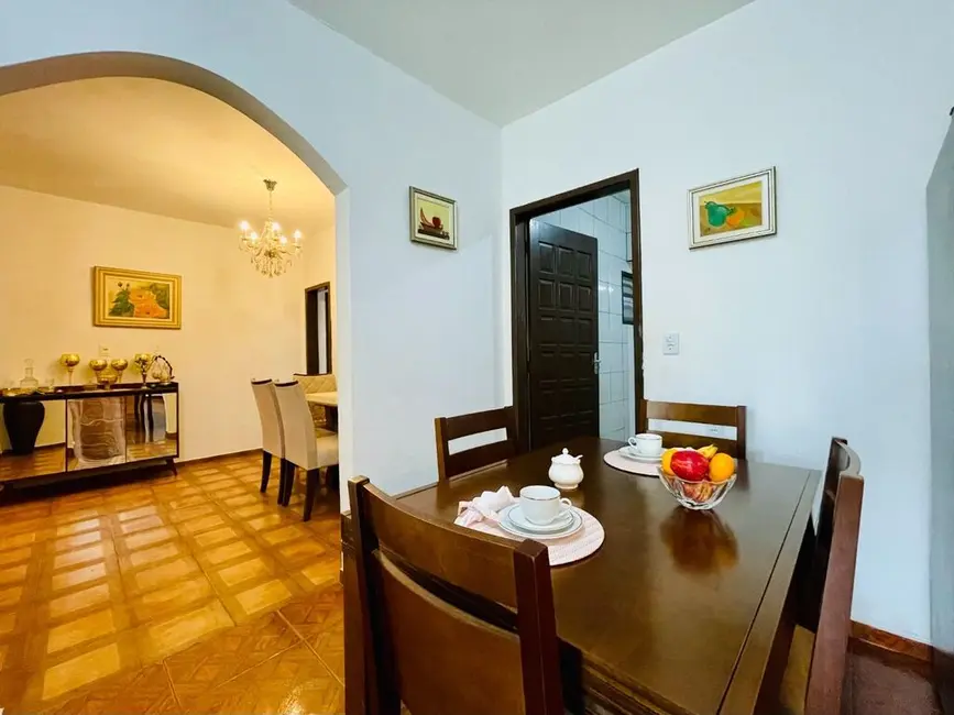 Casa com 4 quartos à venda, 242m2 em Garcia, Blumenau - SC - imagem 9 Foto 9 de Casa com 4 quartos à venda, 242m2 em Garcia, Blumenau - SC