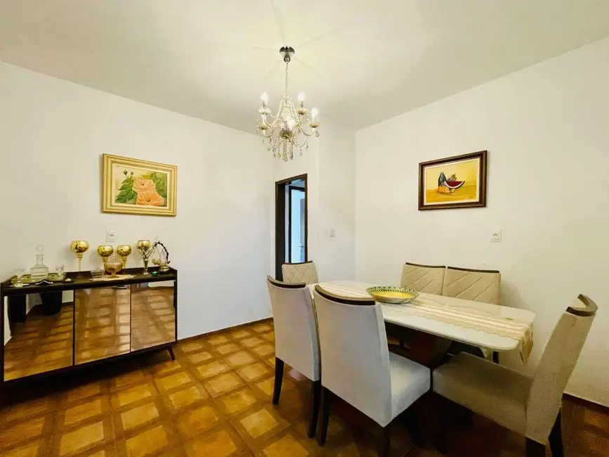 Casa com 4 quartos à venda, 242m2 em Garcia, Blumenau - SC - imagem 8 Foto 8 de Casa com 4 quartos à venda, 242m2 em Garcia, Blumenau - SC