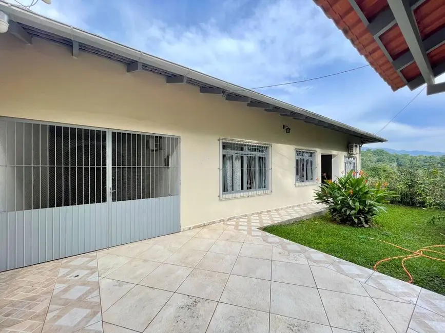 Foto 1 de Casa com 4 quartos à venda, 242m2 em Garcia, Blumenau - SC