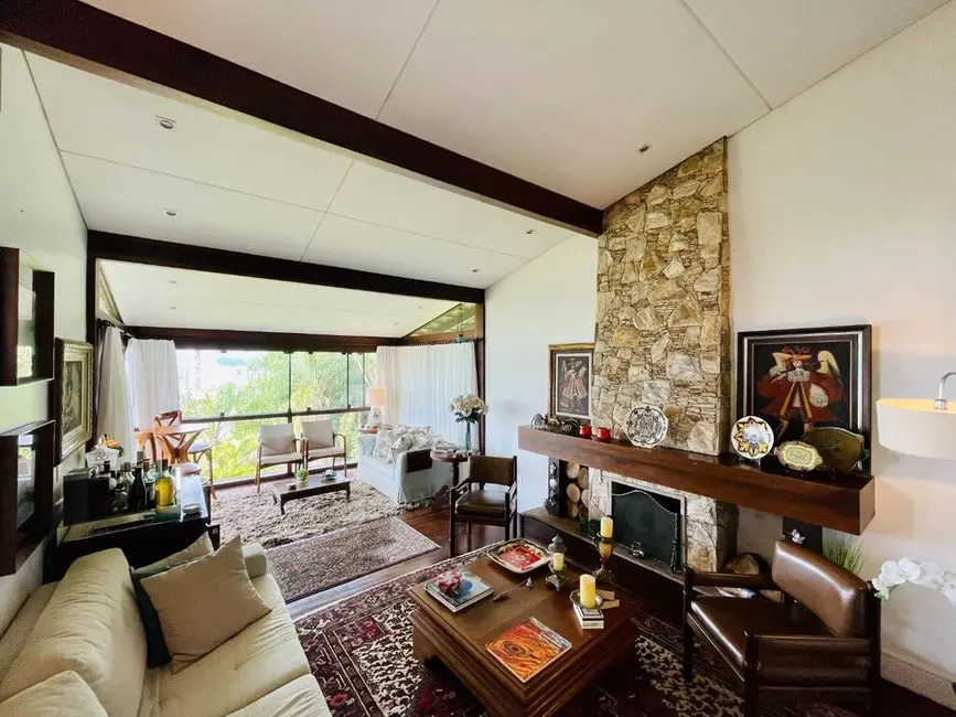 Casa com 4 quartos à venda, 350m2 em Ponta Aguda, Blumenau - SC - imagem 8 Foto 8 de Casa com 4 quartos à venda, 350m2 em Ponta Aguda, Blumenau - SC