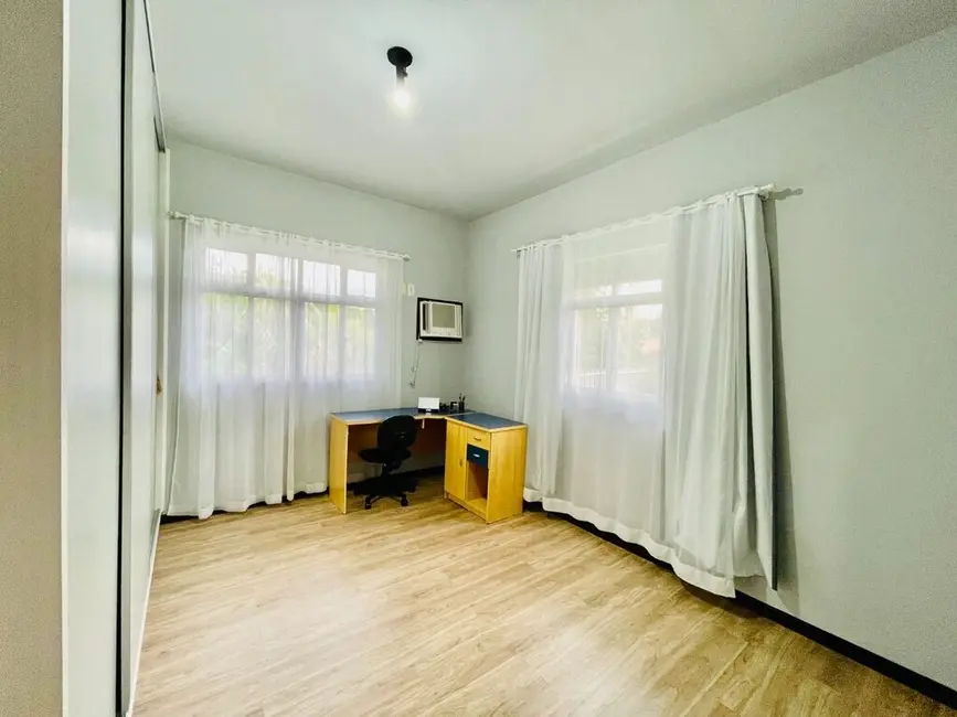 Casa com 3 quartos à venda, 582m2 em Velha, Blumenau - SC - imagem 5 Foto 5 de Casa com 3 quartos à venda, 582m2 em Velha, Blumenau - SC