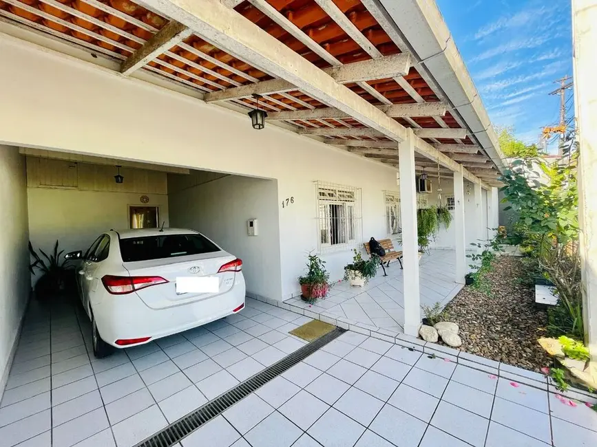 Foto 2 de Casa com 4 quartos à venda, 155m2 em Fortaleza, Blumenau - SC