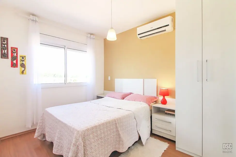 Apartamento com 2 quartos à venda, 51m2 em Hípica, Porto Alegre - RS - imagem 2 Foto 2 de Apartamento com 2 quartos à venda, 51m2 em Hípica, Porto Alegre - RS