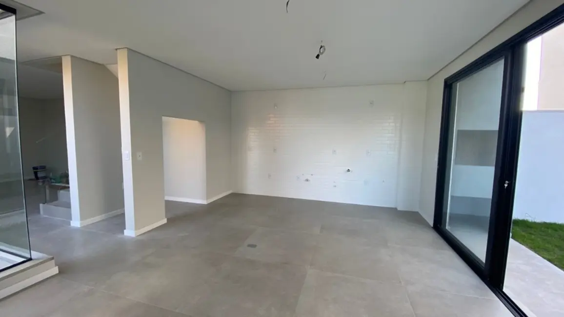 Casa com 3 quartos à venda, 177m2 em Campeche, Florianopolis - SC - imagem 5 Foto 5 de Casa com 3 quartos à venda, 177m2 em Campeche, Florianopolis - SC