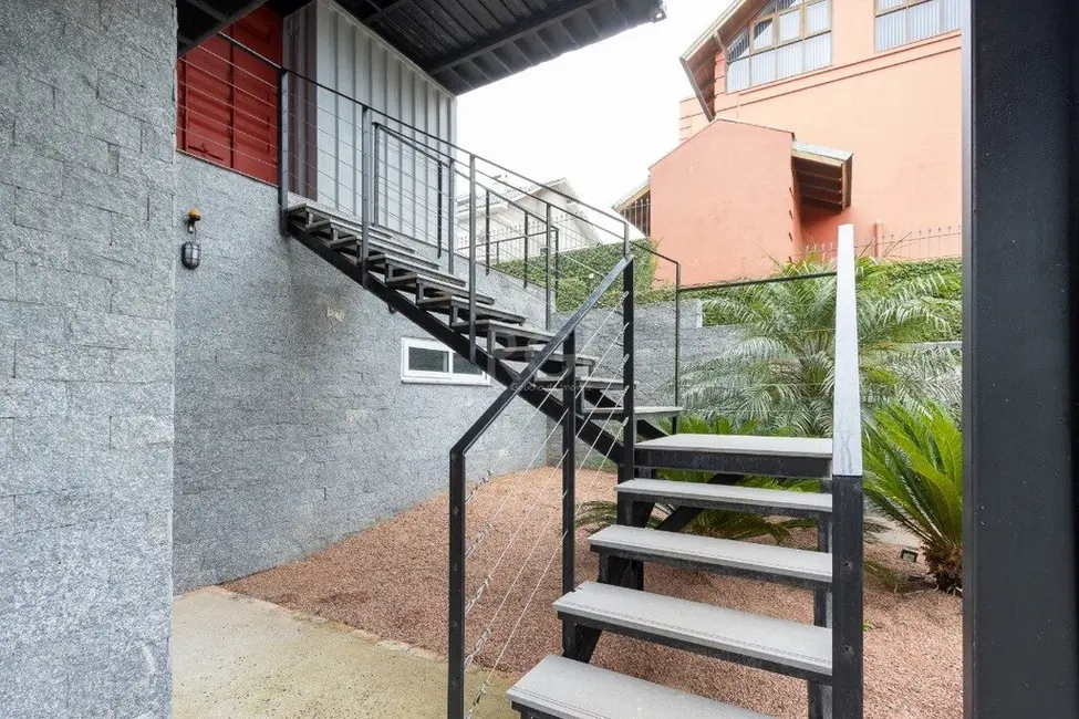 Casa com 3 quartos à venda, 333m2 em Teresópolis, Porto Alegre - RS - imagem 4 Foto 4 de Casa com 3 quartos à venda, 333m2 em Teresópolis, Porto Alegre - RS
