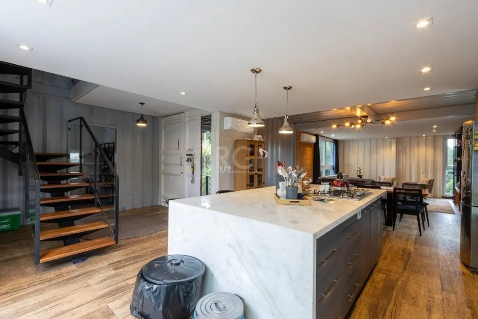 Casa com 3 quartos à venda, 333m2 em Teresópolis, Porto Alegre - RS - imagem 8 Foto 8 de Casa com 3 quartos à venda, 333m2 em Teresópolis, Porto Alegre - RS