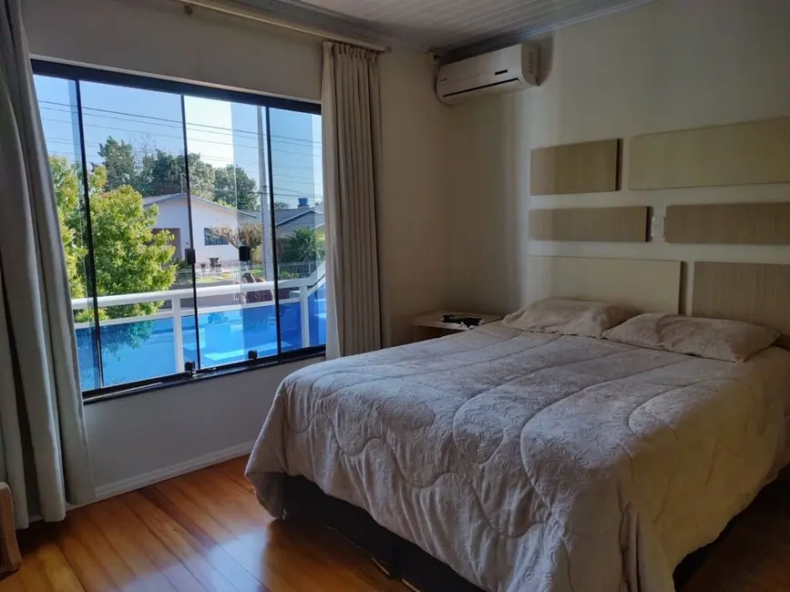 Foto 3 de Casa com 3 quartos à venda, 177m2 em Xanxere - SC