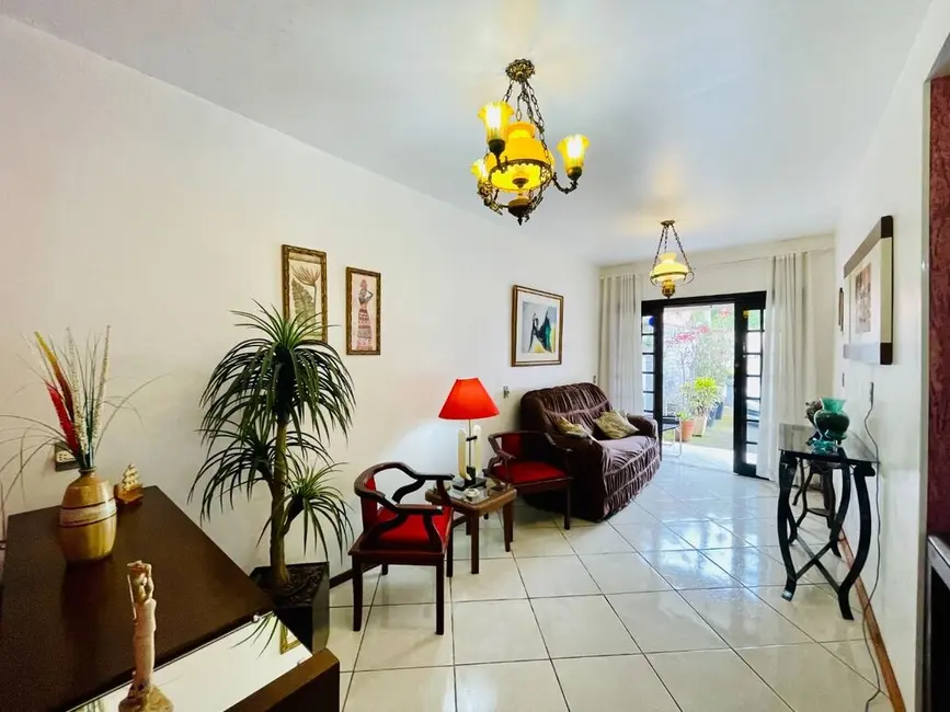 Casa com 3 quartos à venda, 143m2 em Fortaleza, Blumenau - SC - imagem 4 Foto 4 de Casa com 3 quartos à venda, 143m2 em Fortaleza, Blumenau - SC
