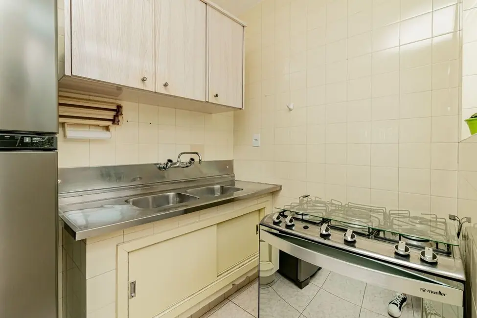 Apartamento com 2 quartos à venda, 68m2 em Menino Deus, Porto Alegre - RS - imagem 8 Foto 8 de Apartamento com 2 quartos à venda, 68m2 em Menino Deus, Porto Alegre - RS