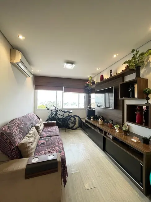 Apartamento com 3 quartos à venda, 65m2 em Vila Ipiranga, Porto Alegre - RS - imagem 3 Foto 3 de Apartamento com 3 quartos à venda, 65m2 em Vila Ipiranga, Porto Alegre - RS