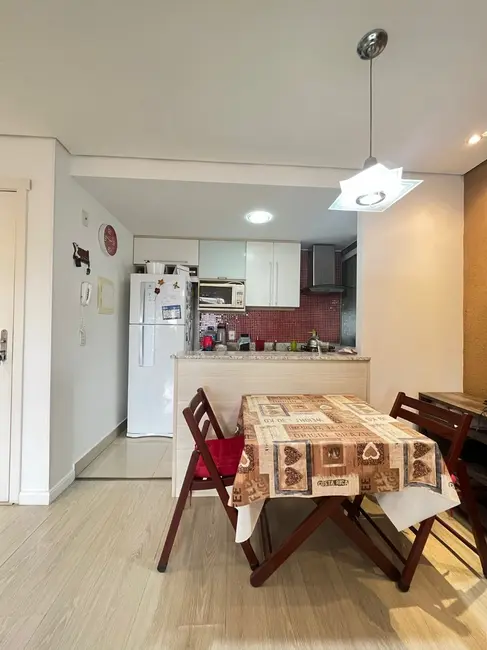 Apartamento com 3 quartos à venda, 65m2 em Vila Ipiranga, Porto Alegre - RS - imagem 7 Foto 7 de Apartamento com 3 quartos à venda, 65m2 em Vila Ipiranga, Porto Alegre - RS