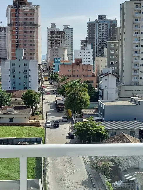 Foto 8 de Apartamento com 2 quartos à venda, 67m2 em Itapema - SC