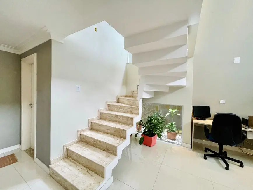 Casa com 3 quartos à venda, 238m2 em Fortaleza Alta, Blumenau - SC - imagem 7 Foto 7 de Casa com 3 quartos à venda, 238m2 em Fortaleza Alta, Blumenau - SC
